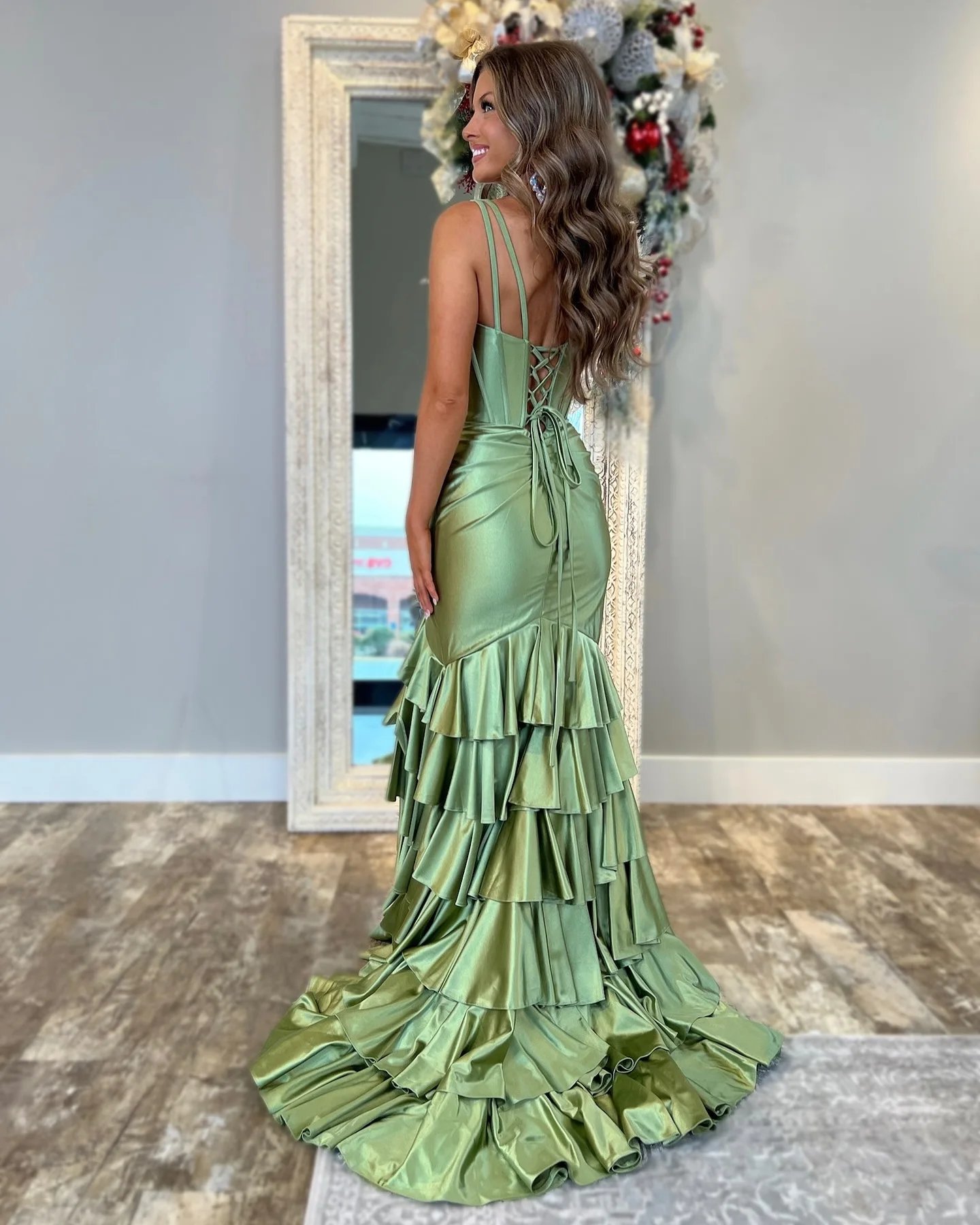 Olive Green V Neck Corset Mermaid Prom Dresses Long for Women 2025 with Slit Ruffle Satin Formal Evening Gowns Customized