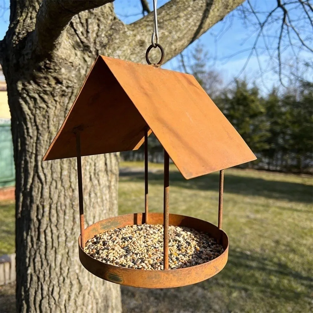 

Durable Iron Hanging Bird Feeder Hut Shape Rusty Design Bird Food Container Rain-Resistant Decorative Bird House Porch