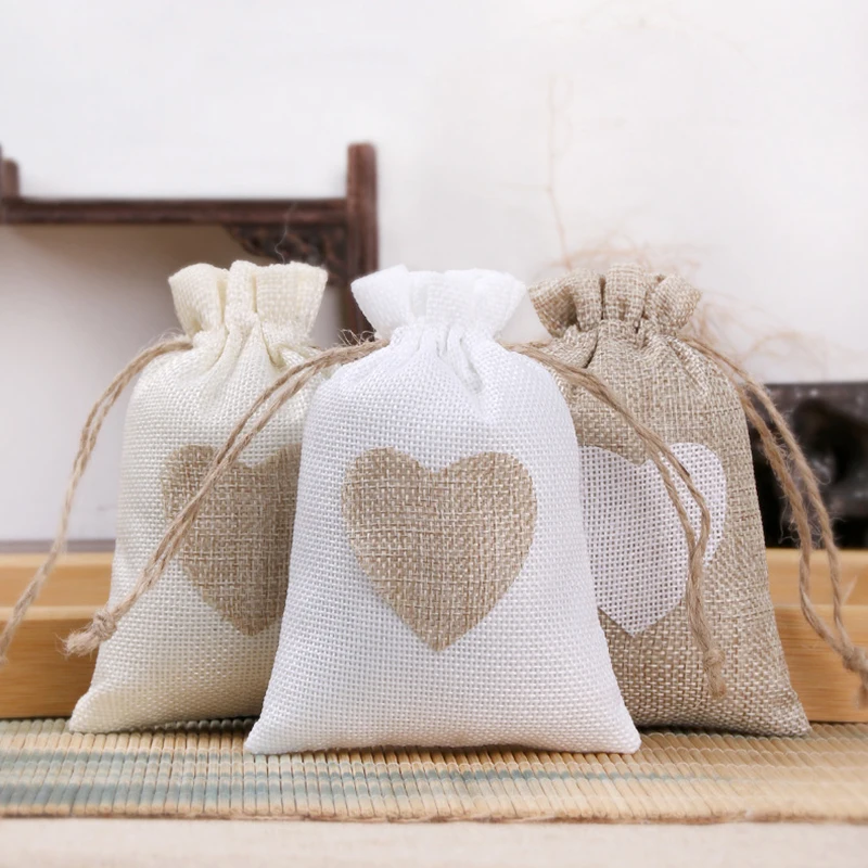 

30Pcs Natural Linen Drawstring Jewelry Pouches 10x14cm Gift Bag Heart Pattern Wedding Party Decoration Packaging Candy Bags