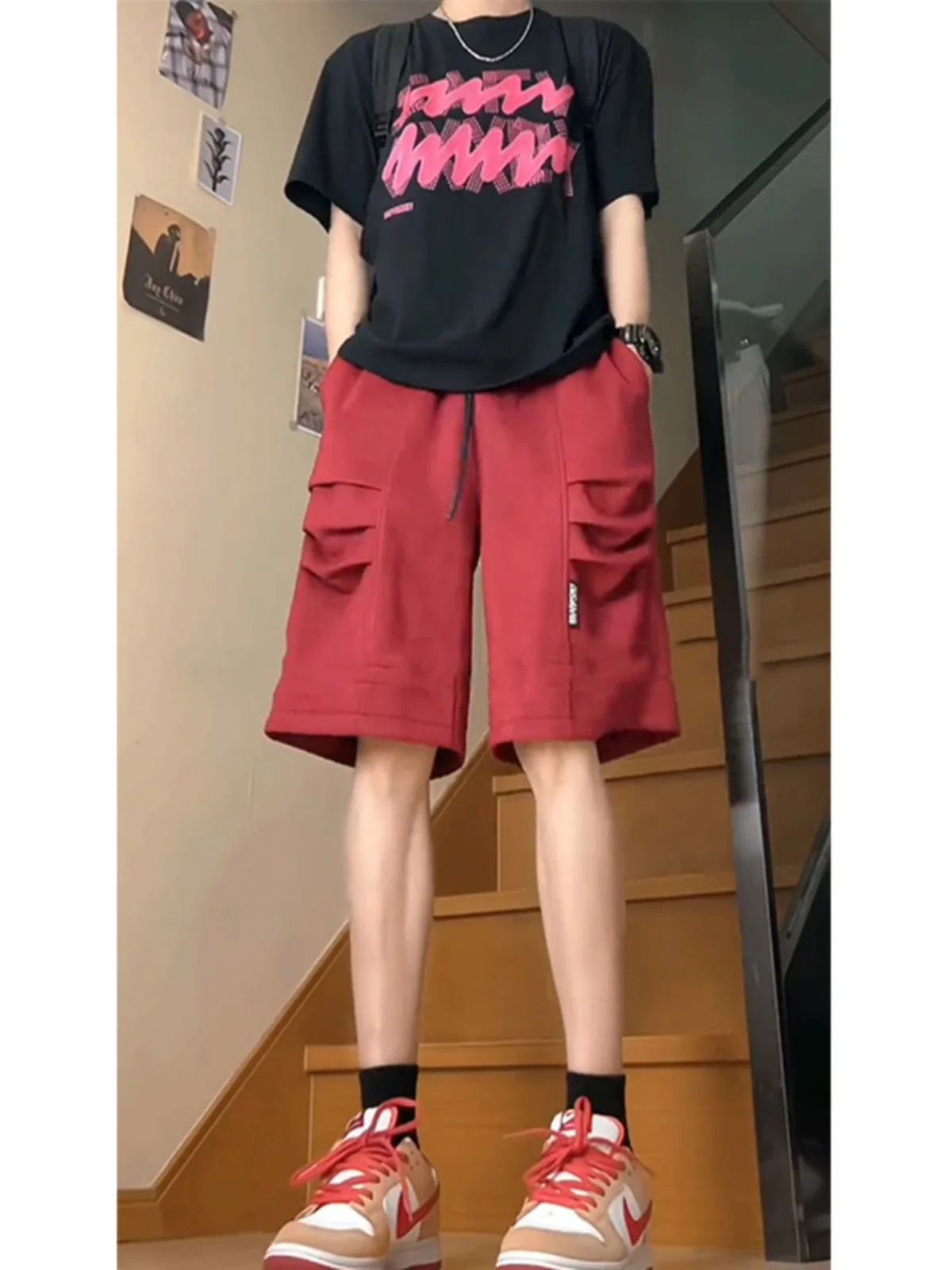 

Мужские летние повседневные брюки из замши цвета седельного коричневого сукна, прямого кроя, плиссированные, в американском уличном стиле, свободного кроя, длиной до колена