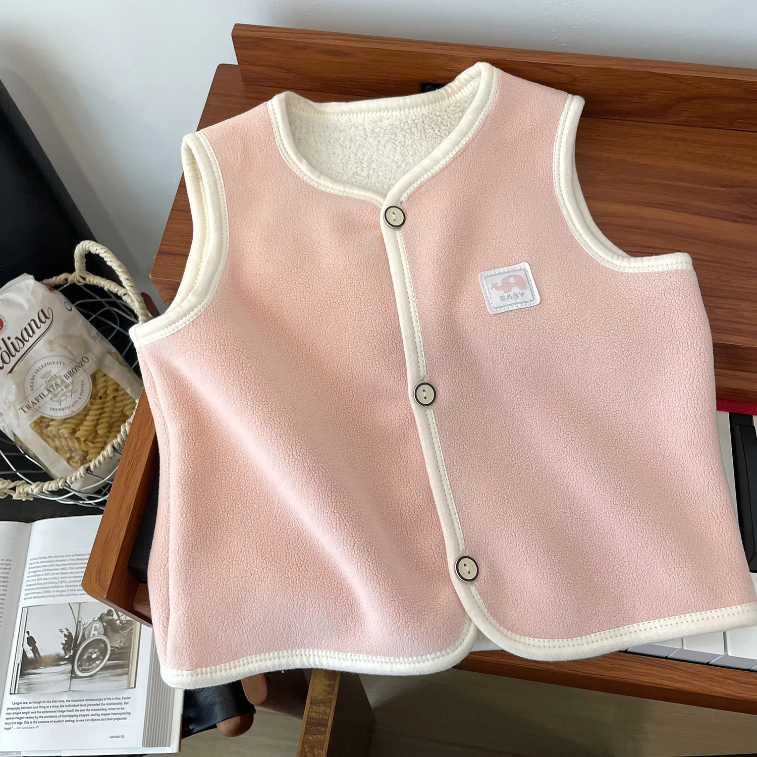 

2025 Autumn/Winter New Double sided Velvet Warm Vest for Children with Velvet Thickened Baby Vest for Outer Wear Autumn/Winter