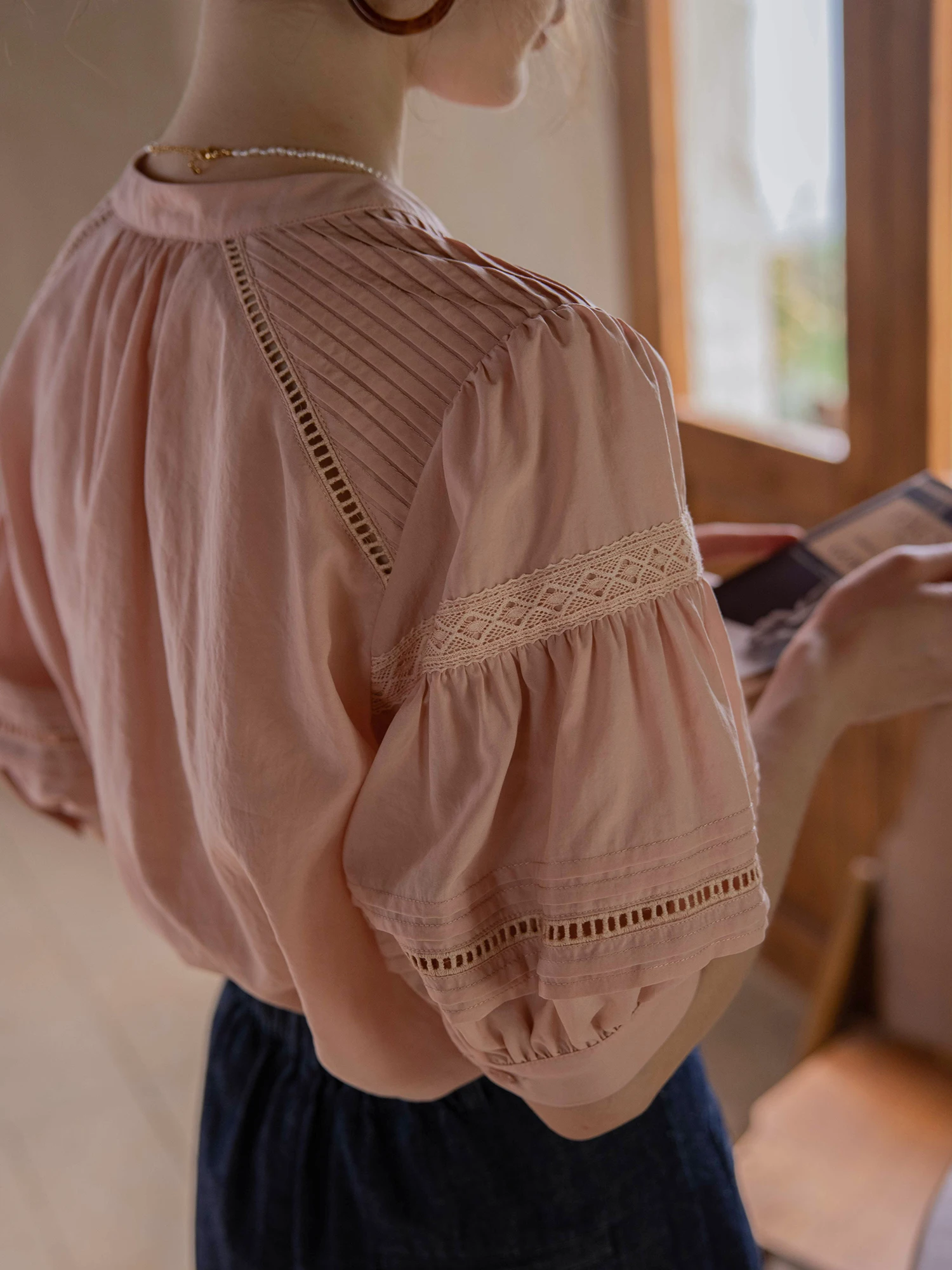 Dailyart Women's irt Pleated Drapey Lantern Sve Top Summer Vintage Loose Fit ort Sve Pure Color Single Button Closure