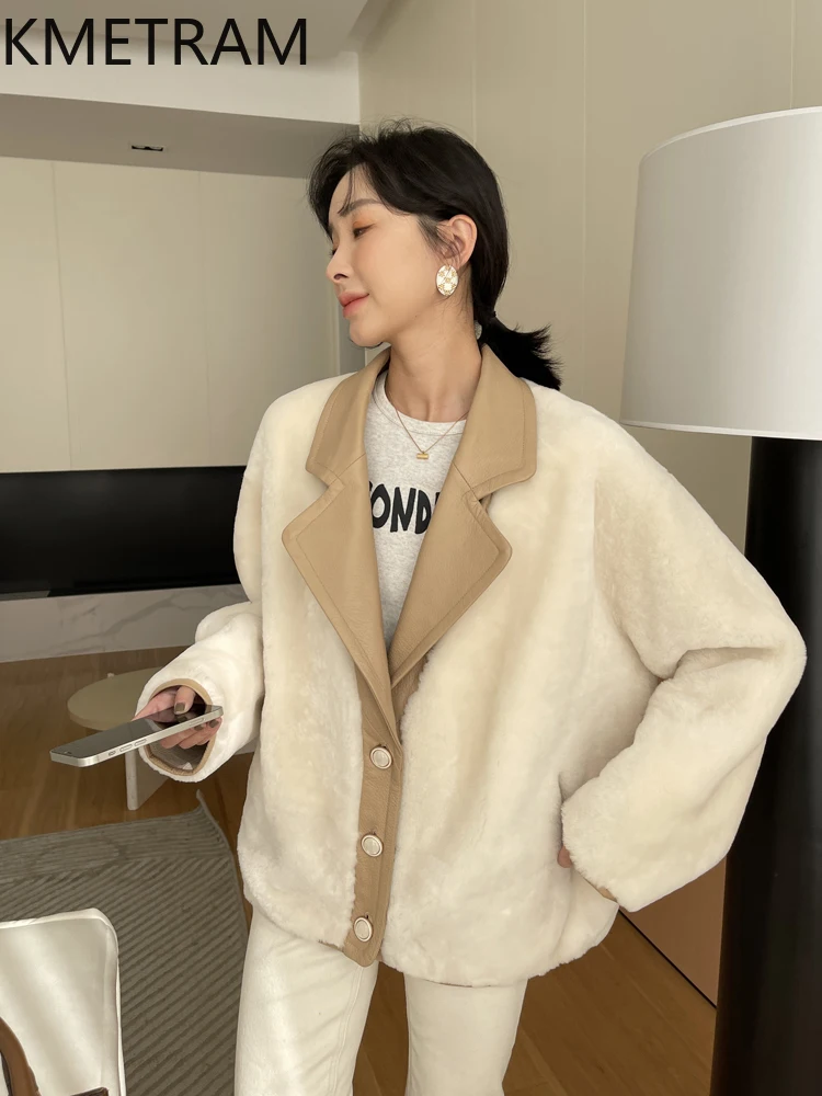 سترة من صوف ميرينو الطبيعي لعام 100% من جلد الغنم مزدوجة الوجه معطف نسائي فضفاض من الفرو الحقيقي ملابس شتوية للسيدات 2025