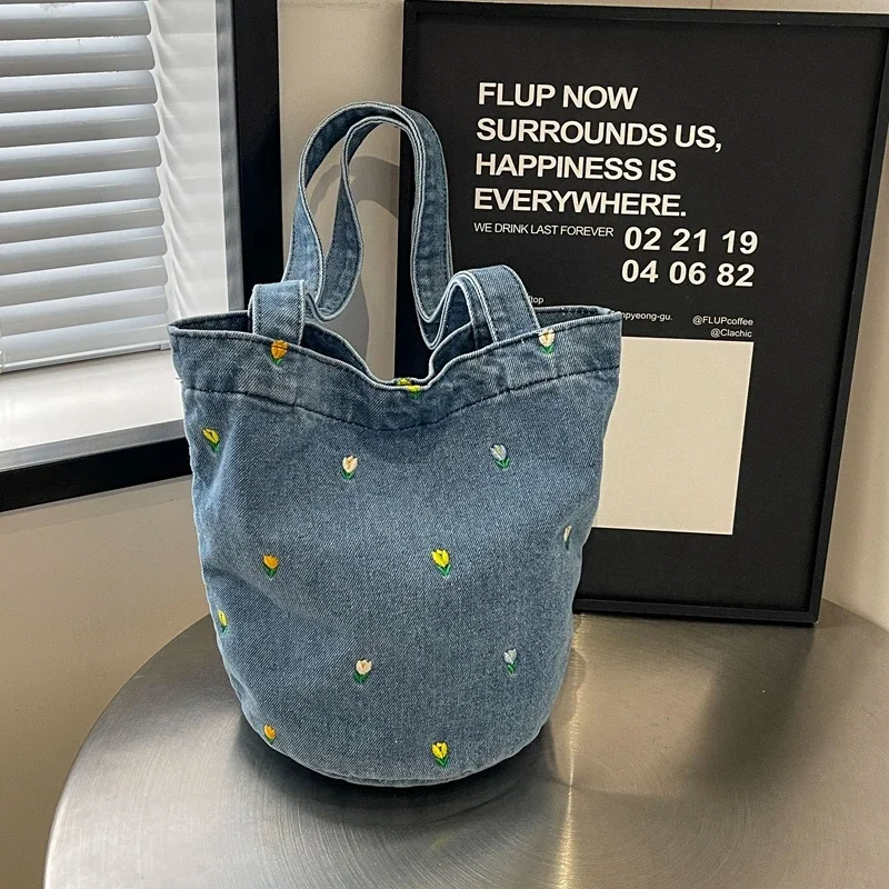 Hot Selling Embroidery Versatile Leisure Denim Fashionable Women\'s Shoulder Bag 2024 New Trend Large Capacity Bucket Bags