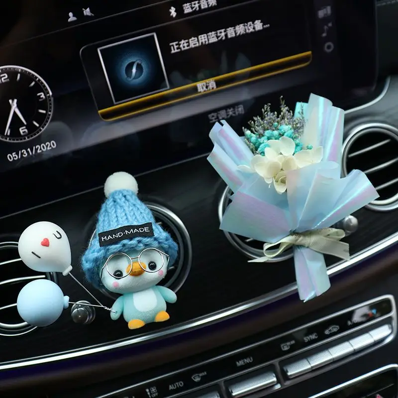 Car Perfume Air Conditioning Vent Aromatherapy Decorative Car Accessories Penguin Ornaments Car Decor Automotive Accessories