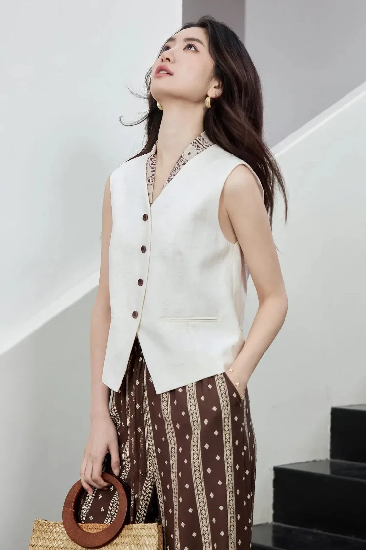 SENTUBILA Damen Weste mit V-Ausschnitt, Sommer 2026, Neues Minimalistisches Pendler-Design, Einfache Ärmellose Oberbekleidung mit Kordelzug, 162JA4957 – Detail 16