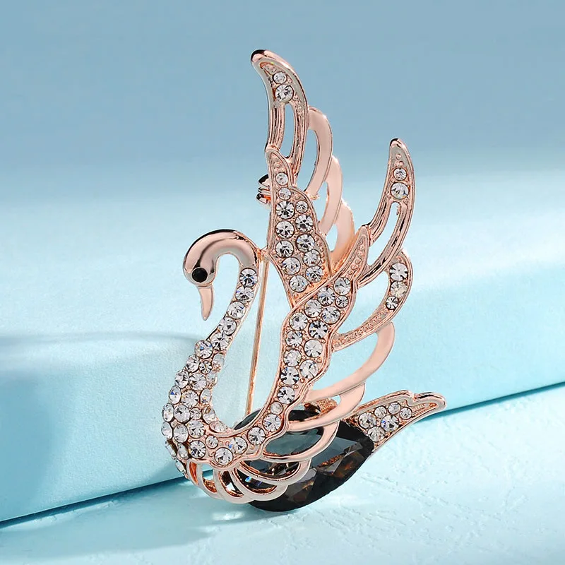 Korean Red Swan Flapping Crystal Brooches For Women Luxury Design Animal Bird Casual Office Party Brooch Pins Jewelry Gifts