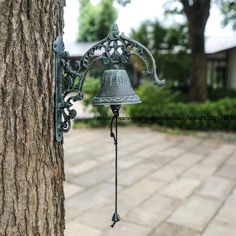 Nordic Simple Metal Patina Retro Pattern Wrought Iron Wind Chimes Creative Retro Hand Ring Bell Doorbell Collision Decoration