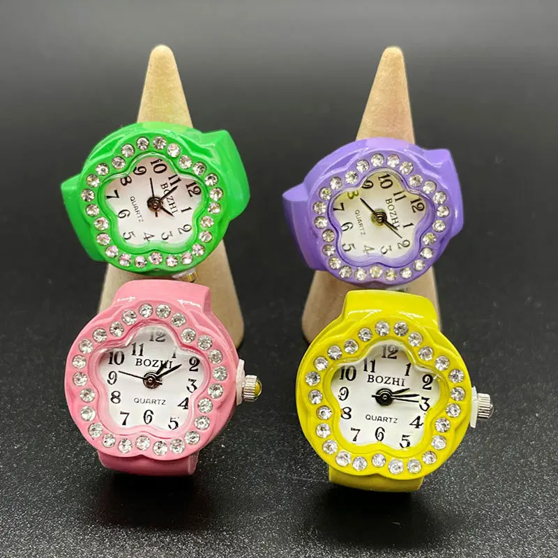 WLP Cute Creative Rhinestone Star Clock Dial Finger Rings Retro Roman Quartz Watch Ring with Elastic Strap Men Women Jewelry