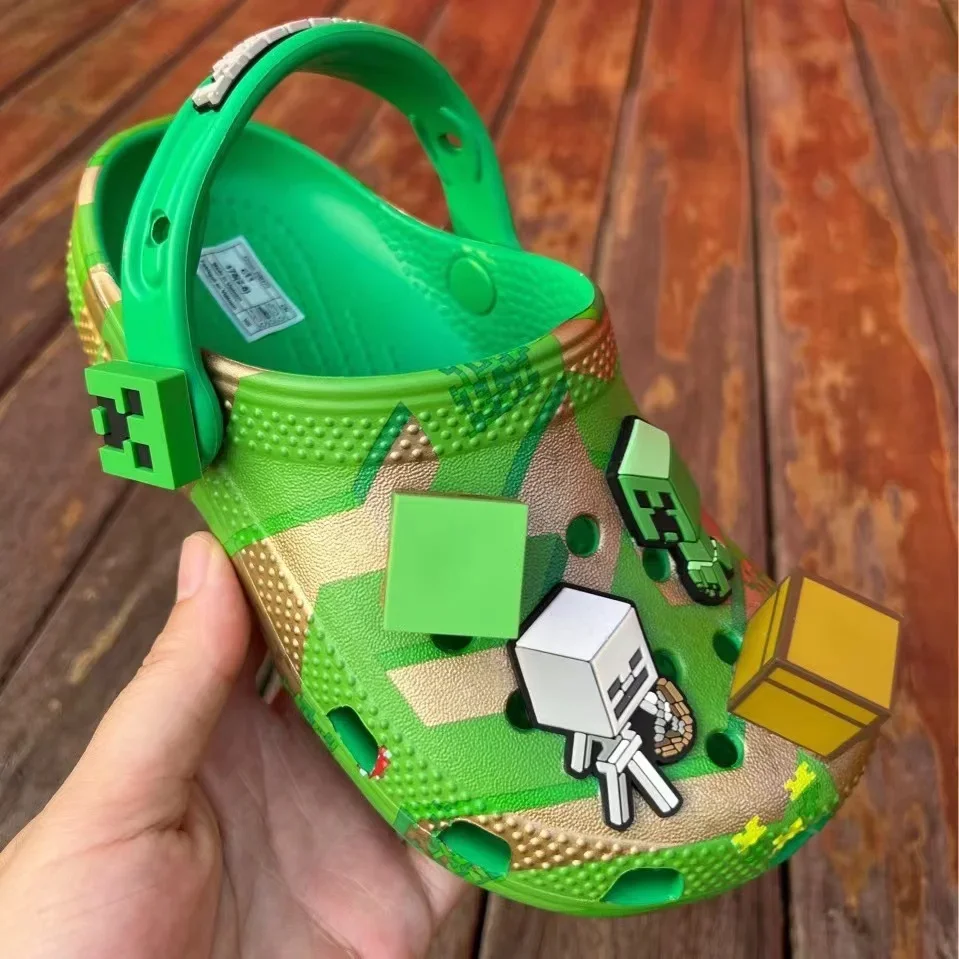 Bandai-Zapatos con agujeros de dibujos animados para niño y niña, sandalias Kawaii de minecraft para la playa, regalo para estudiantes