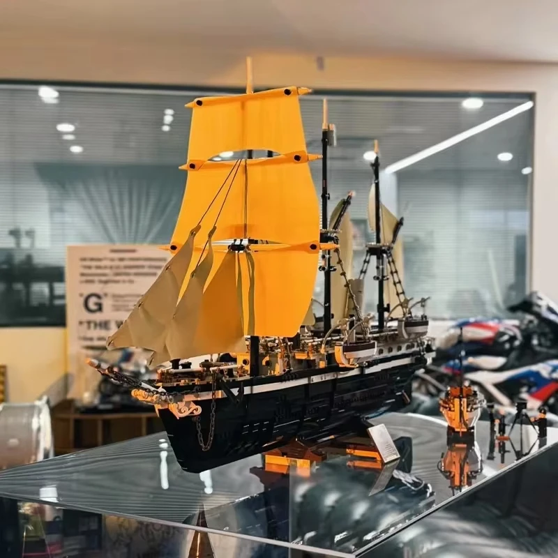 2025 New Moc 10335 Shackleton Ship Endurance Building Blocks Diy Assemble City Bricks Toys Gift For Children Adult Birthday Gift