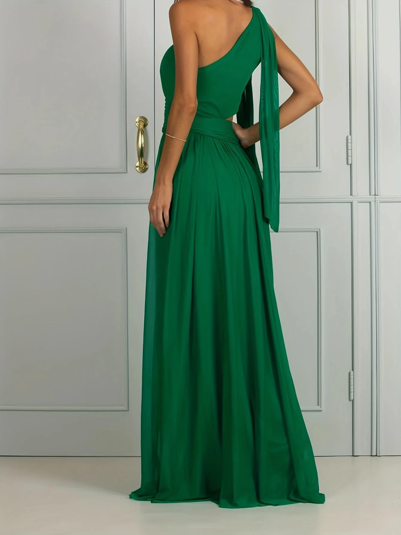 2024 plus-size Green Dress Diagonal Shoulder slim-fit dress Long skirt Irregular cocktail dress