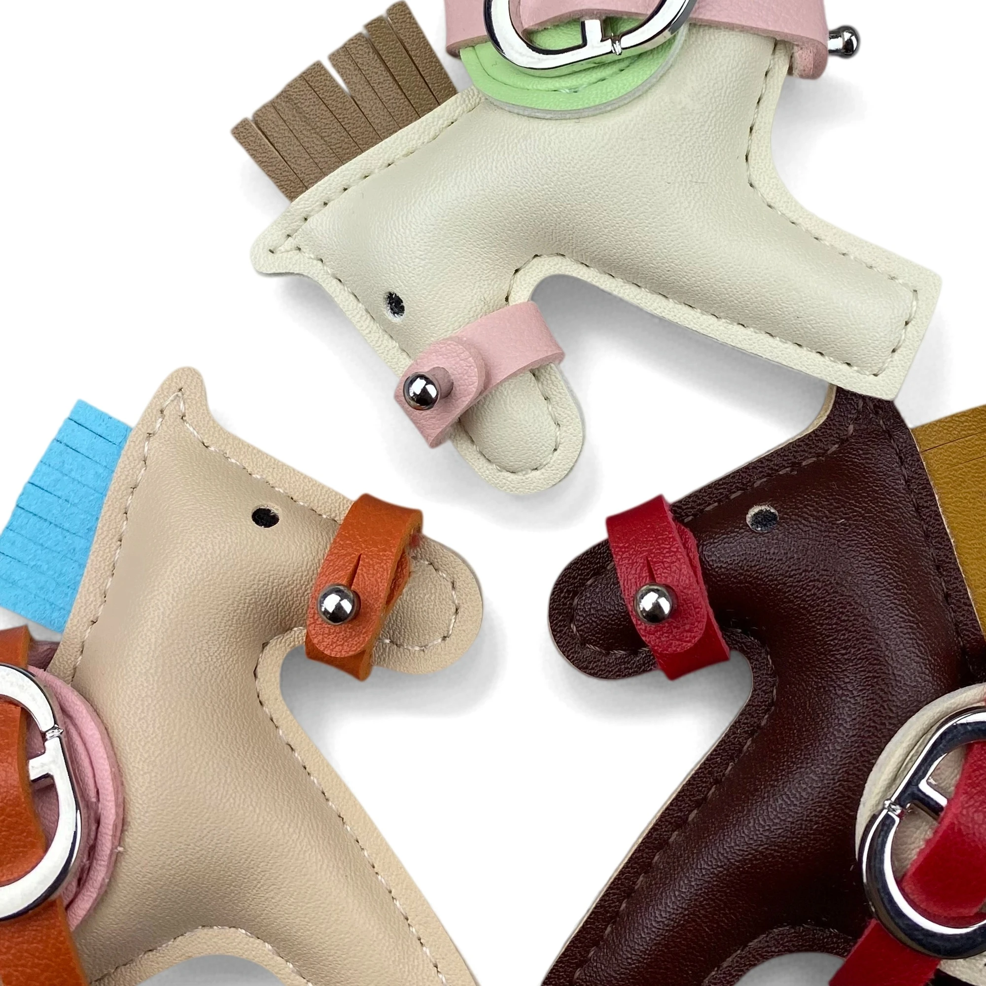 Eleganter Flügel-Pony-Taschenanhänger, handgenähter PU-Leder-Taschenanhänger, 2 Stile Maulkorb- & Zaumzeug-Pferde-Schlüsselanhänger, plüschgefüttertes Geschenk – Detail 8