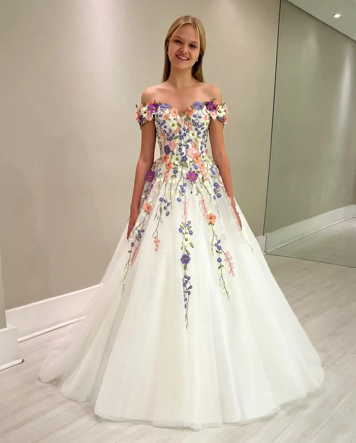 Elegante vestido De Novia blanco con flores bordadas, vestido De princesa para fotografía, 2024