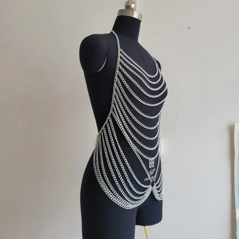 Damen Mehrschichtige Metallketten-Haltertop mit Ausschnitten, Sexy Körperkette, Cami-Weste für Nachtclub, Rave, Festival, Ärmelloses Streetwear-Oberteil – Detail 3