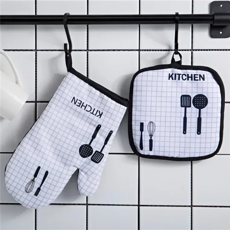 2 Sets Kitchen Baking Cooking Accessories Print Oven Mitt Glove Pad Washable Microwave Pizza Anti-Hot Insulation Mat Kitchen