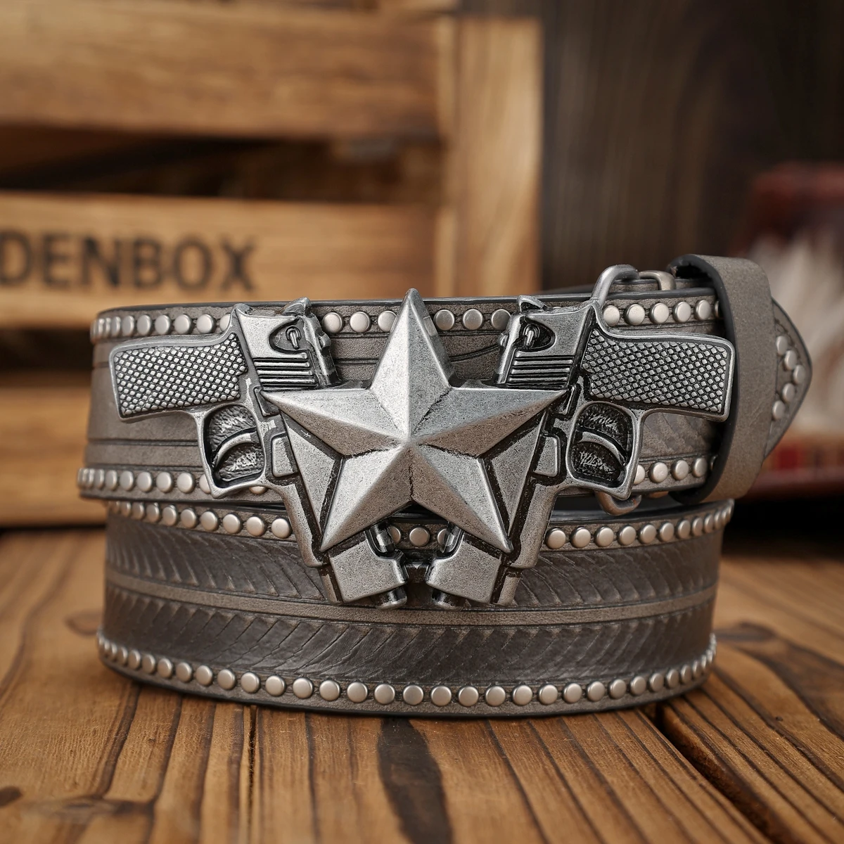 Ein PU-Gürtel im Western-Stil, geeignet für Männer und Frauen, im Bohemian-Stil und Retro-Look, perfekt für alltägliche Freizeitausflüge. – Detail 3