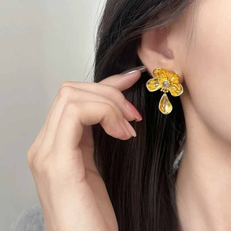 

Настоящее серебро 925 пробы, золото 18 карат, циркон, цветок, серьги-гвоздики для женщин, минималистичные растительные ювелирные изделия, винтажные аксессуары