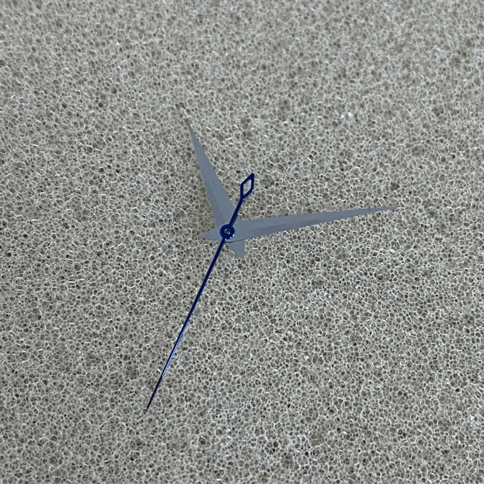 

NH35 Hands, No Luminous Modified Watch Hands Hour Minute Second Watch Pointer for NH35/NH36/4R/7S Movement Needles Parts