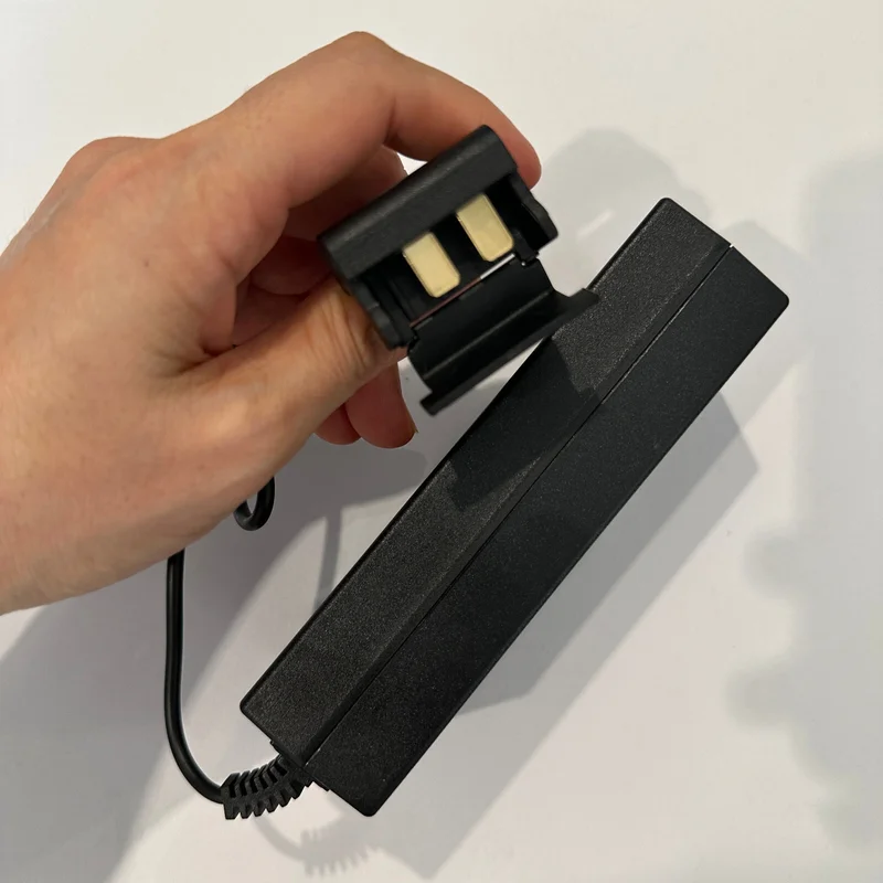 100% nuevo para DJI Phantom 2 2V visión + 50W 12,6 V 4A MDA10112604000 adaptador/cargador de CA