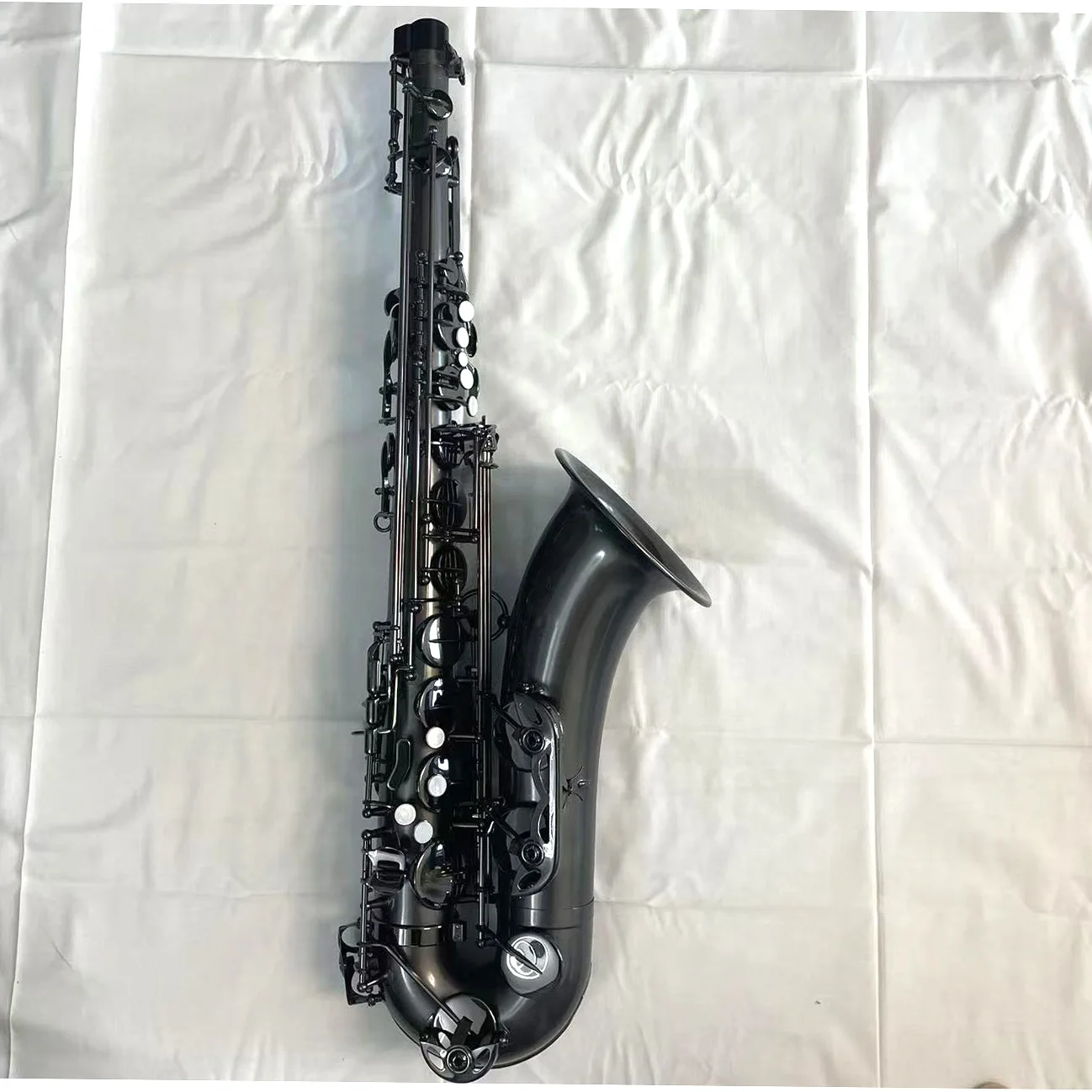 

Higher Quality Tenor Saxophone Yellow Brass Material Light Matt Nickel Plated Body and Key Saxophone