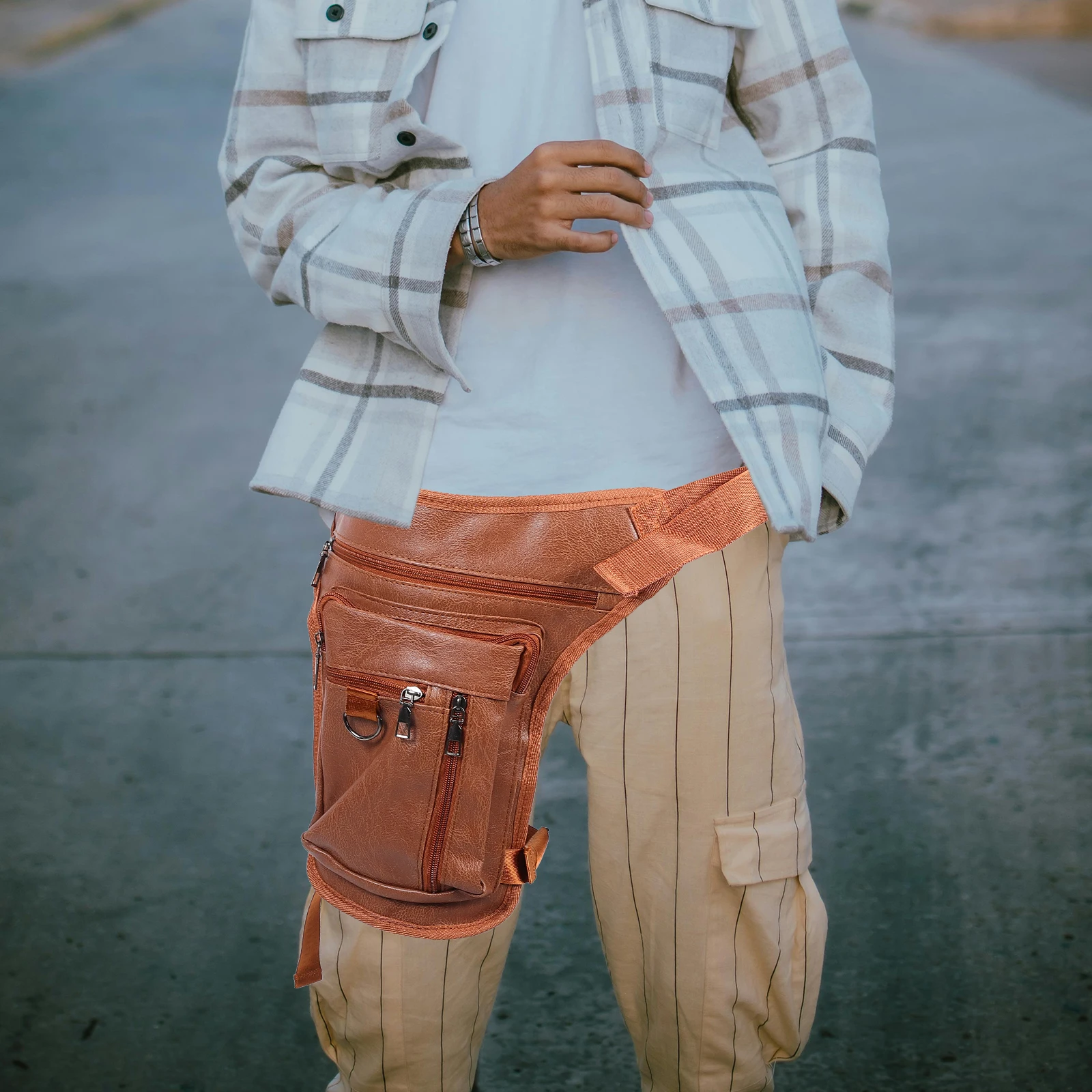 

Men Leg PU Outdoor Sports Phone Storage Fanny Pack Deep Brown Multi-function Camping Drop Leg Bag Running Pouch Waist Bag