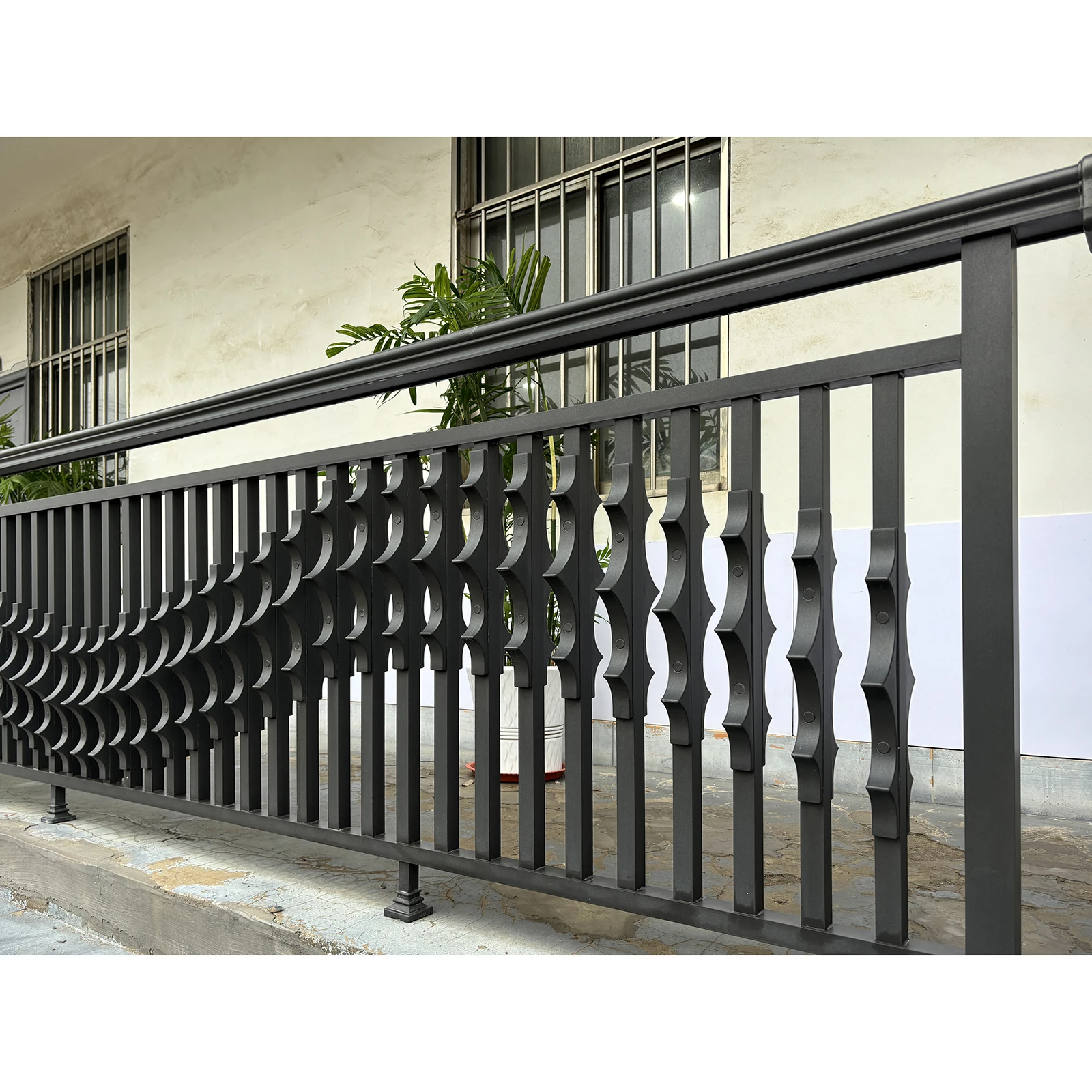 درابزين ودرابزين خارجي من سبائك الألومنيوم للدرج والشرفة/درابزين الشرفة تصميم معاصر قوي ومتين #1