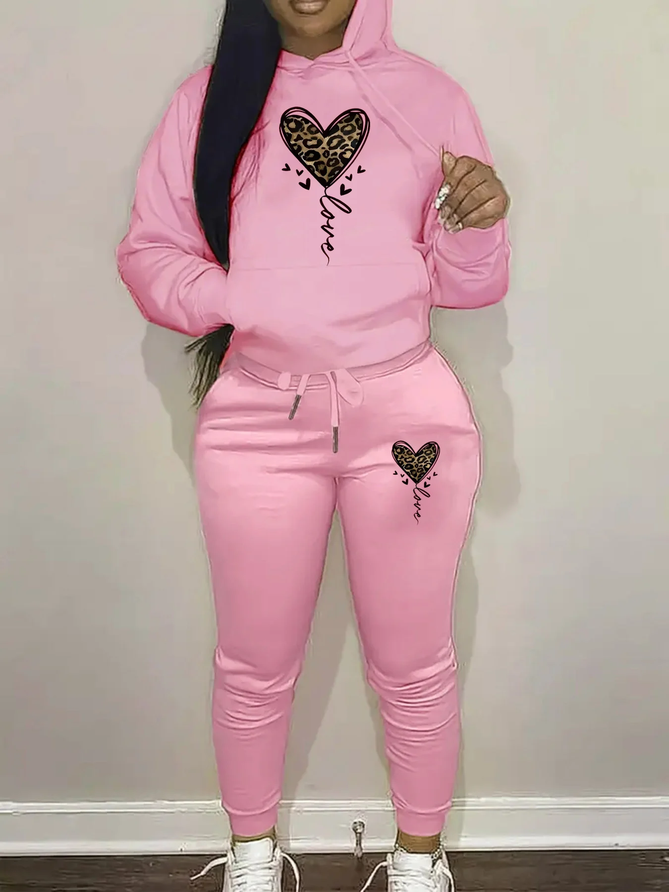 Women's autumn and winter fashionable casual leopard print heart-shaped print thick warm hooded sweatshirt+sports pants set