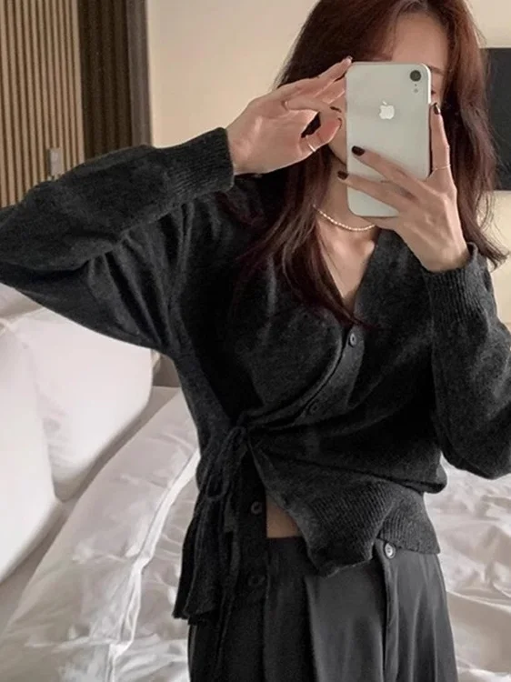 

Утягивающий трикотаж с v-образным вырезом и одной пуговицей с боковой завязкой на талии, женский модный корейский трикотаж из полиэфирного волокна, длинный све, стандартный крой