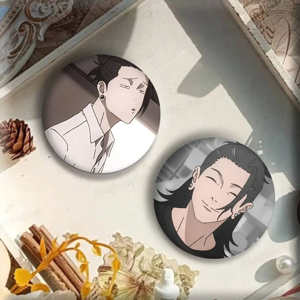 أنيمي J-Jujutsu K-Kaisen Geto Suguru شارات شارة ليزر مستديرة الكرتون بروش الملابس ظهره اكسسوارات التلبيب