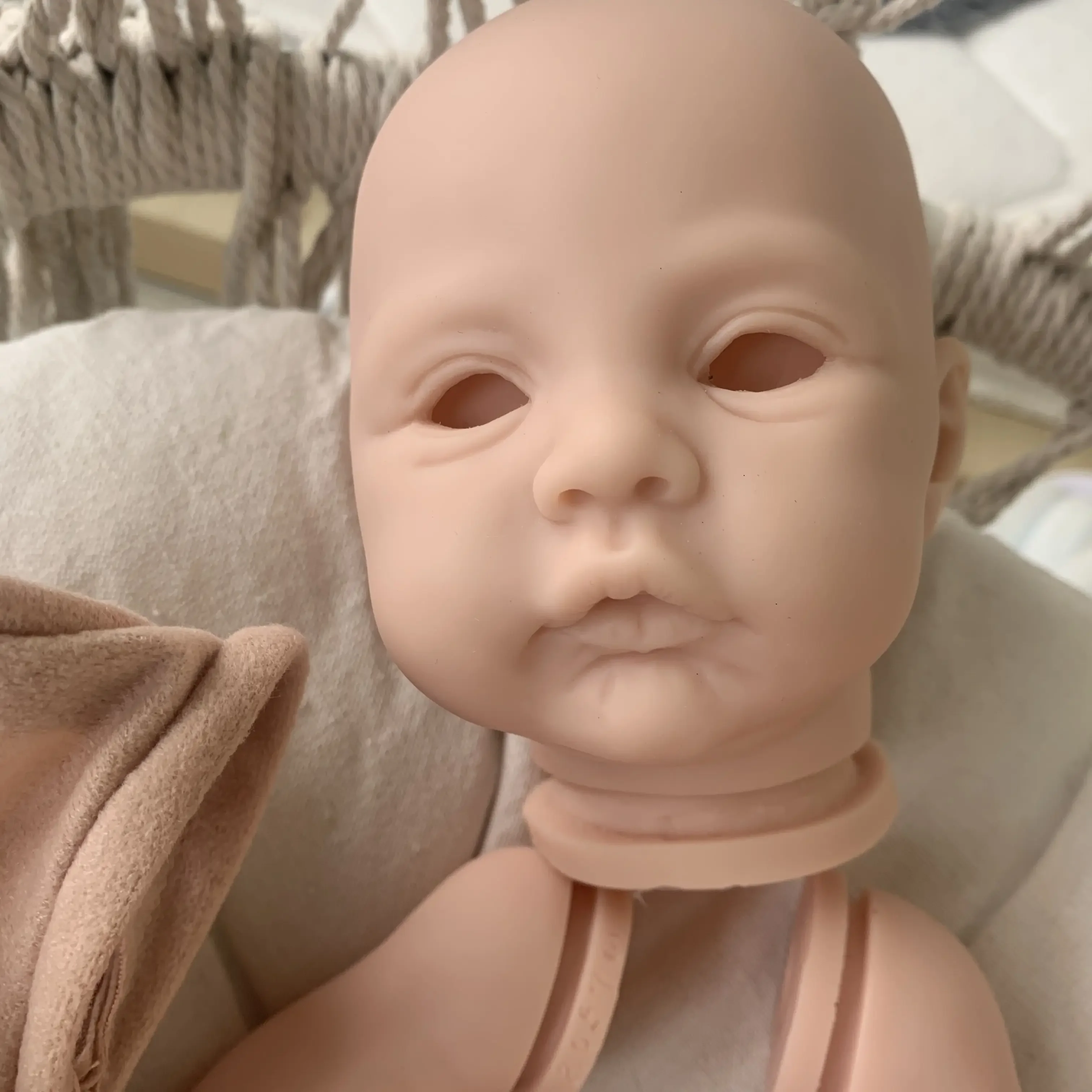 18Inch Reborn Meadow Doll Kit Already Painted Kits/Un painted Kit Soft Touch Fresh Color DIY Doll Parts With Cloth Body