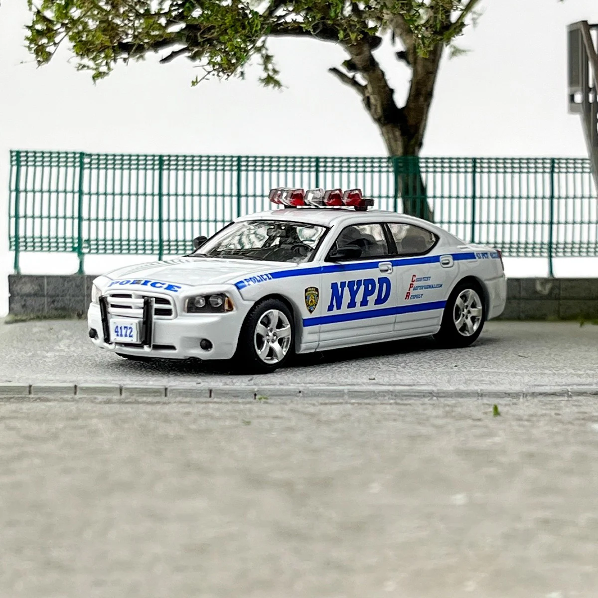 

Rollin 1:64 Dodge Charger NYPD Alloy Car Model Collectible