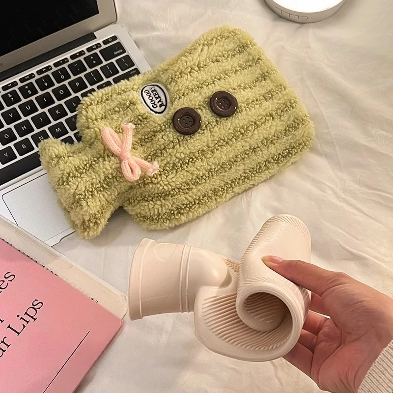 

1PC Cute Plush Hot Water Bottle, Soft Knit Style Warm Hand Bag for Women Girls, Reusable Heating Pad Hot Water Bag (17x25cm)