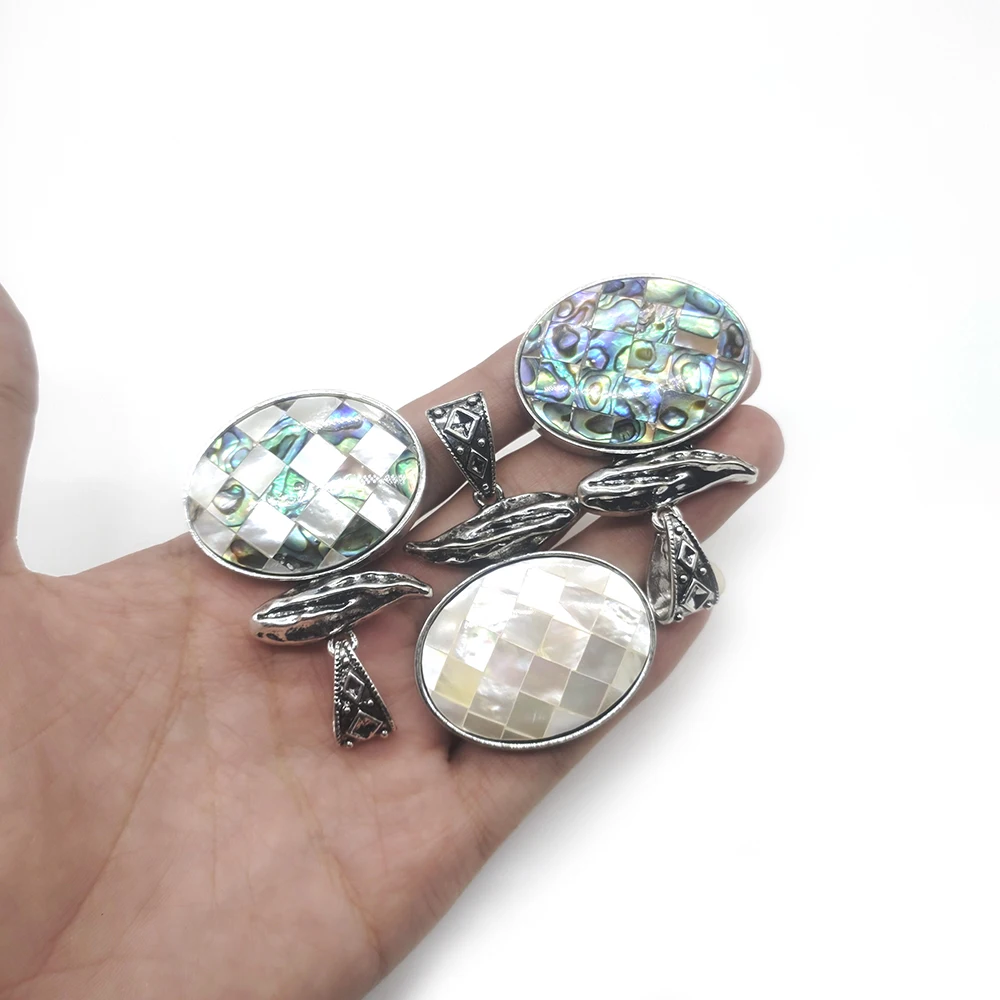 

New Natural Stone White Abalone Shell Fashion Gourd Shaped Exquisite Pendant Neutral Jewelry Sweater Chain Necklace Accessories