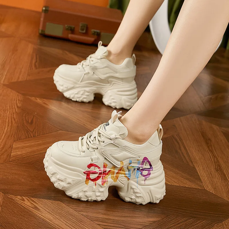 Dad's shoes 2026 spring new fashion graffiti thick soled sponge cake shoes versatile casual shoes