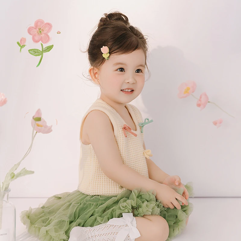 12-14 Months Baby Photography Clothing Baby Girl Sleeveless Top Fluffy Skirt Socks Set Cute Flower Hairpin Photo Accessories