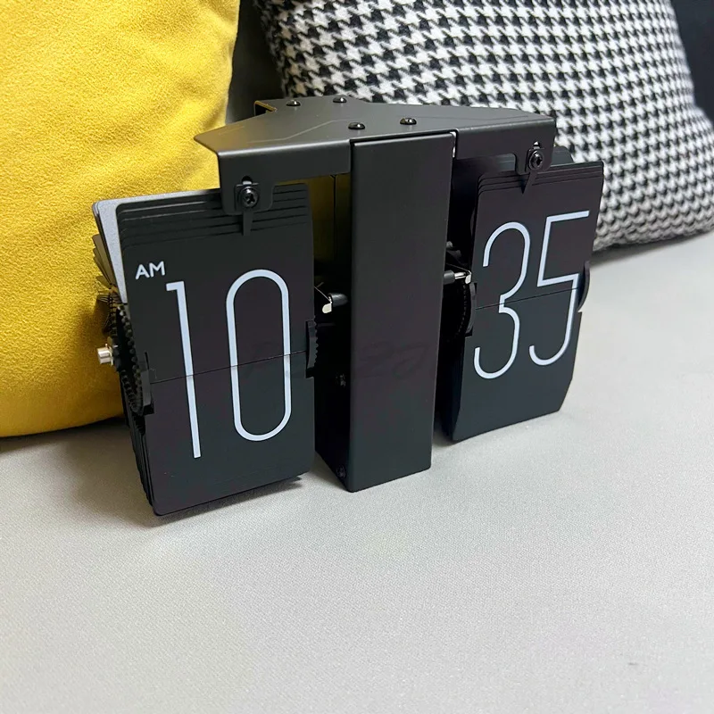 Nordic Retro Page Turning Clock Living Room Desktop Clock Minimalist Wall Automatic Mechanical Page Turning Clock