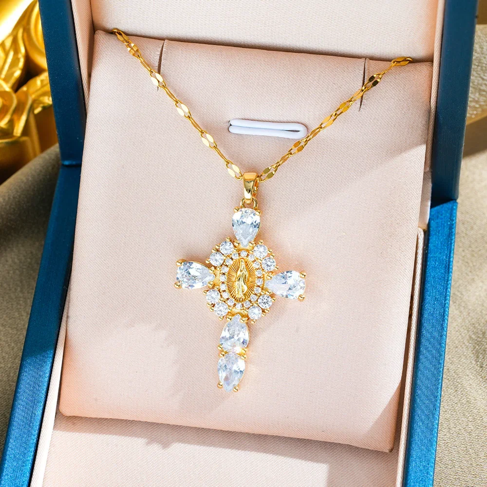 قلادة جديدة لعام 2025 على شكل أم مقدس على شكل متقاطع، سلسلة شفاه من الزركون عصرية ومتعددة الاستخدامات للنساء