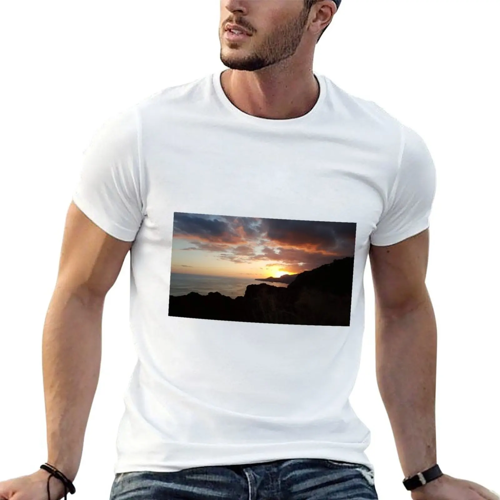 

Sunset cristo rei madeira island T-Shirt man t shirt designer cotton t shirts man 100% T-Shirt