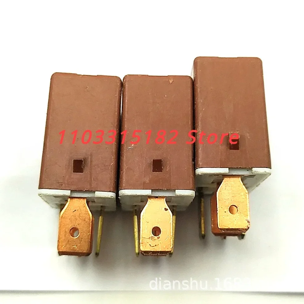 Suitable for Automotive Relay 90987-04004 5 Plug Vermilion Long Flat