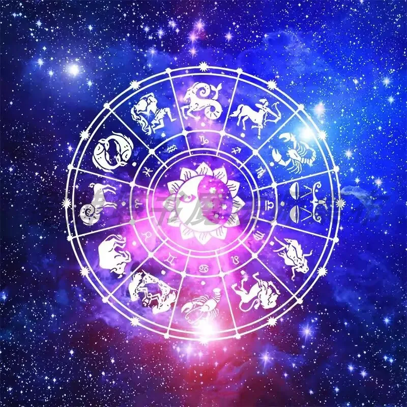 VIKAMA Moon Phase Moth Tarot Altar Cloth Wonderland Witchcraft Divination Mat for Tarot Reading Spiritual Floral Home Decor