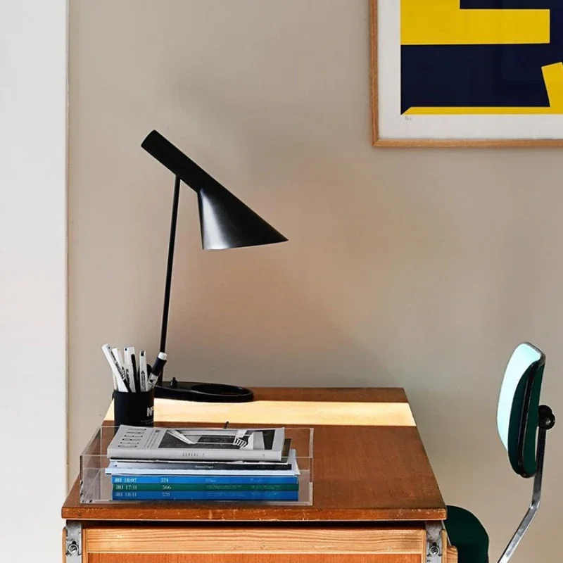 Table lamp retro minimalist study office desk reading hotel bedside minimalist creative AJ floor