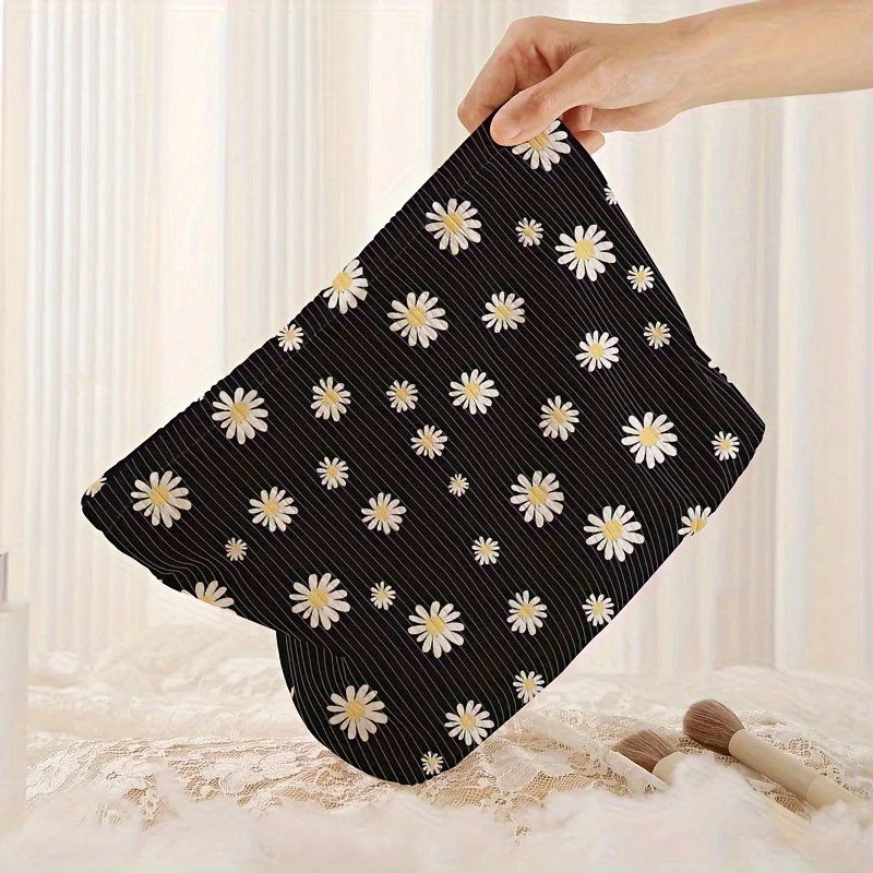 Chrysanthemum Pattern Printed Corduroy Zippered Storage Bag, Lightweight Makeup Bag, Makeup Bag, Multi-Functional Wash Bag
