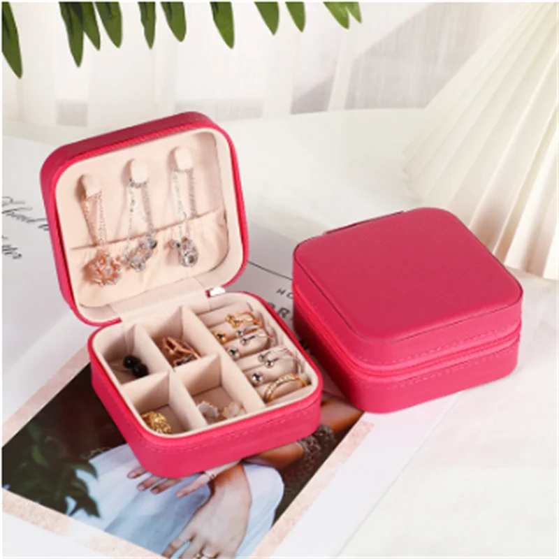 

Fashionable portable travel jewelry box, a must-have small multifunctional ring, earring, necklace storage box for women