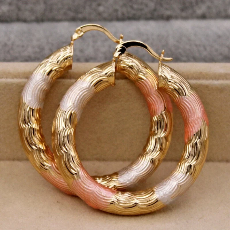 Vintage Metal Hand Engraved Pattern Hoop Classic Women\'s Gold Plated Hook Drop Earrings