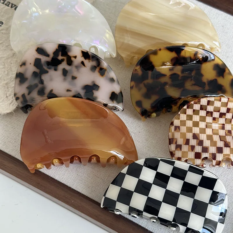 Korean Style Semicircle Acetate Design Gentle Classic Black and White Plaid Hawksbill Updo Shark Clip Hair Clips HairAccessories