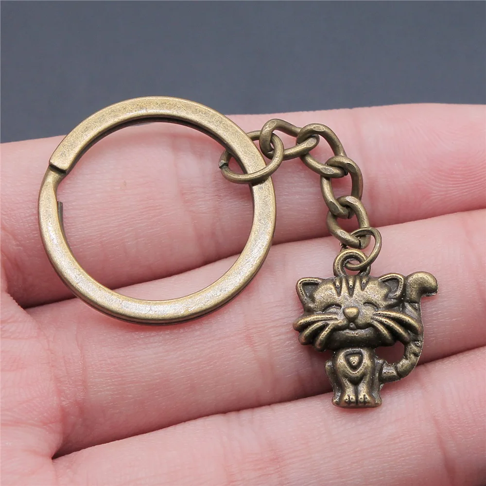 New Fashion Men Keychain Vintage Antique Bronze Color 19x17mm Smile Cat Pendant Gift