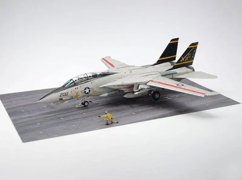 Tamiya 61122 1/48 Scale Model Kit U.S Grumman F-14A Tomcat Carrier Launch Set Model Building