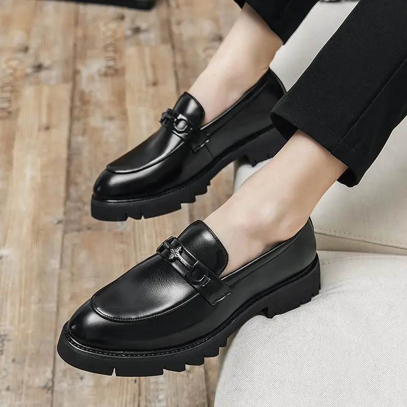 buckle Loafer Men Slip on Driving Moccas Mens Comfortable Leather Shoes for Men pointed Toe Fashion Man Casual Shoes b84