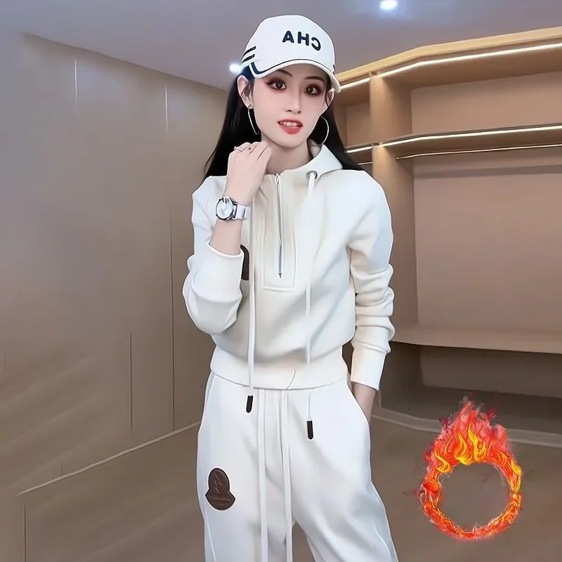 

European Plus Fleece Thickened Sports Suit Female Autumn / Winter Fashion Foreign Air Age Reduction Hoodie Leisure Two-piece Set